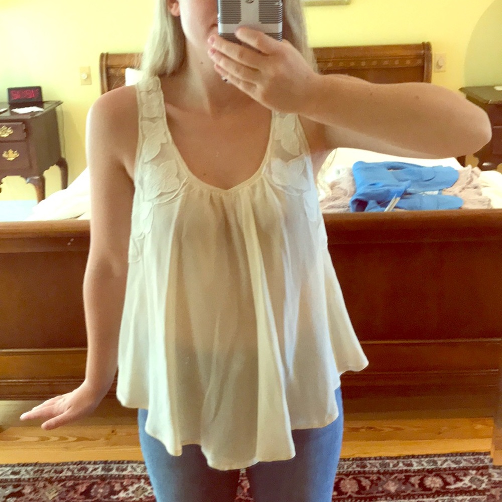 Top with flower detail